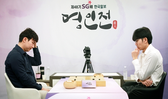 신진서, 박정환에게 '흔들림 없는 마무리' 결승행