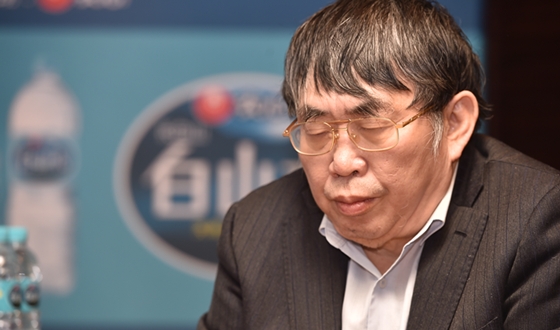‘중국의 기성(棋聖)’ 녜웨이핑, 향년 74세로 별세