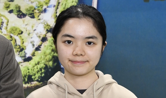 스미레, 혼성 신예대회 ‘첫 우승’