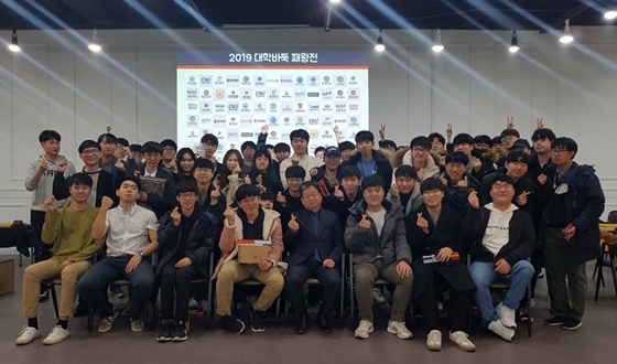 ���йٵ� �ְ����� �� �ڸ��� �𿴴�