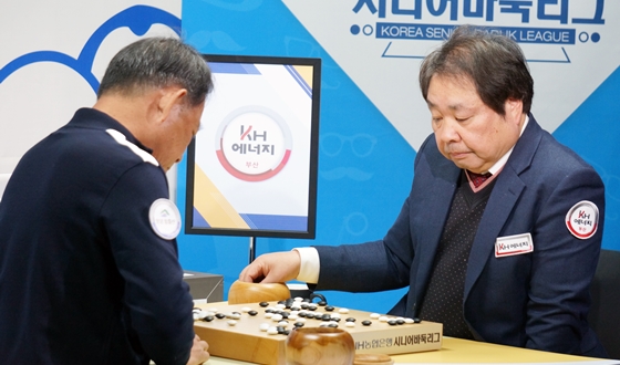 �����, ������� 900�� �޼��� KH������ �ܵ� 2�� ����