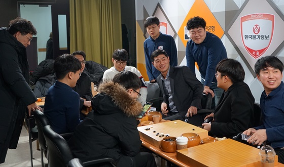 �ѱ���������, â�� 5�� ���� ���Ը��� ���