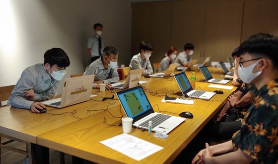 �Ƹ��ٵ� ������, ������ ����