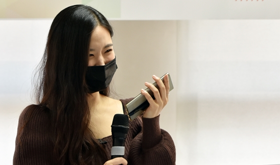 ��ȭ ���ͺ�� �Բ� �� ���� �ƽ�Ŀ�ǹ�