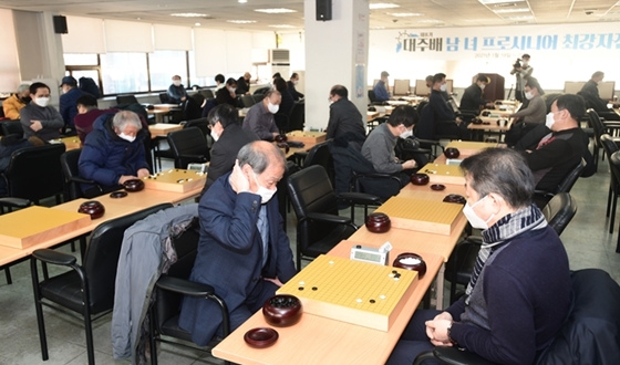 ���� �ôϾ���� �濬, ���ֹ� ����