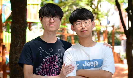 ���� �ٸ� �� ������ ��¦�� ����