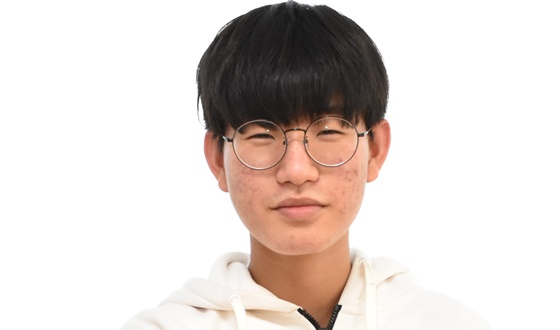 �ٵ��� �輺��, ���������Դ� ���