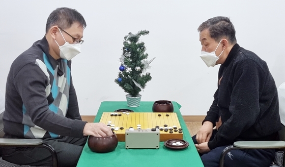 �ڽ¹� ����, �б��� ���߿� �ö���